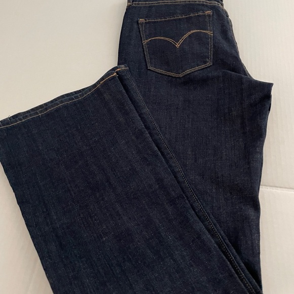 EUC Levi’s boot cut jeans size 6 - Picture 5 of 11